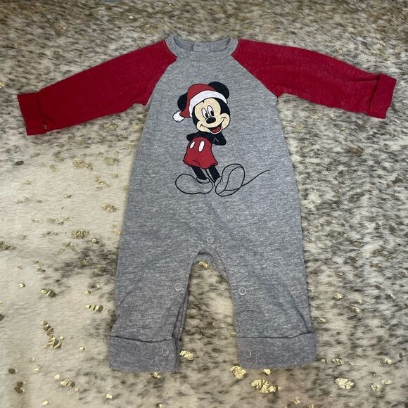 5 for $25🔥Disney Mickey Christmas Snap Bottom Jumpsuit Baby Size Newborn - Picture 1 of 4